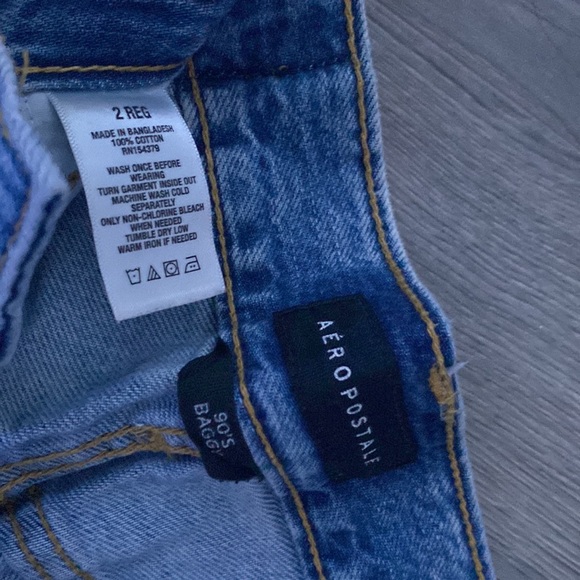 Aeropostale, size 2 (runs small im usually a 0), 90s baggy - Picture 3 of 3